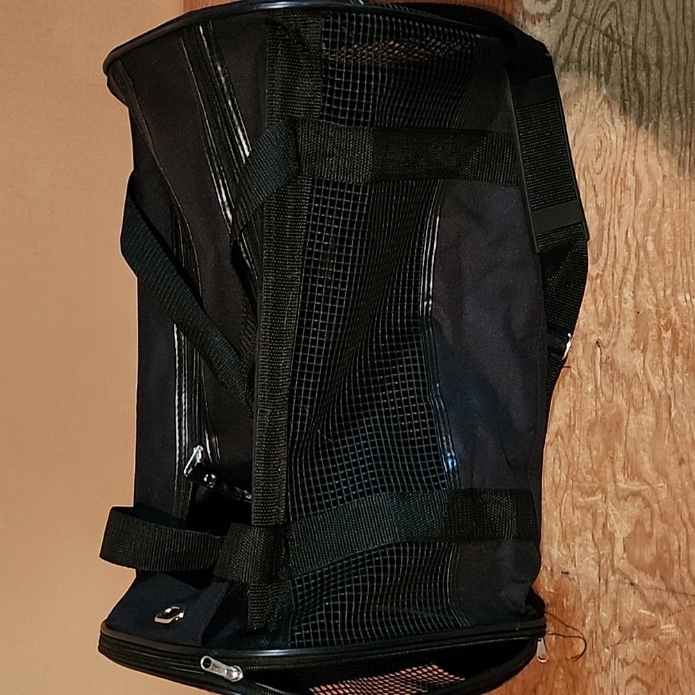 Soft small pet carrier